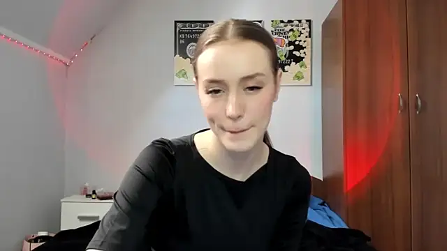 tinyglow online show from 26, 4, 2026