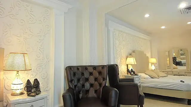 IvannaClaire online show from 4, 12, 2025