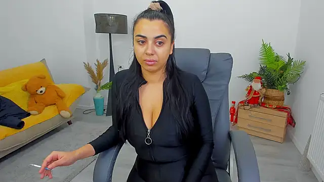 Carla Devon online show from 19, 12, 2025