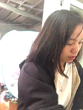 Snapshot of Trangbabylove chatting on 16, 11, 2025 Trangbabylove online show from 16, 11, 2025