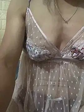 Snapshot of Trangbabylove chatting on 5, 6, 2026 Trangbabylove online show from 5, 6, 2026