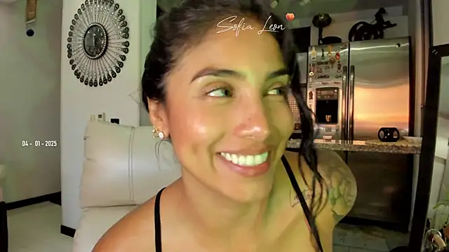 Snapshot of sofiasexhot chatting on 5, 1, 2025 sofiasexhot online show from 5, 1, 2025