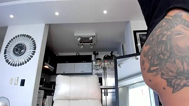 Snapshot of sofiasexhot chatting on 9, 3, 2025 sofiasexhot online show from 9, 3, 2025