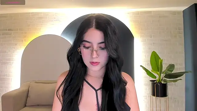 HaileyRoss  online show from 16, 5, 2026