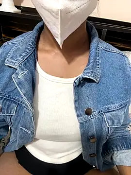 Snapshot of Lilly_islive chatting on 19, 11, 2025 Lilly islive online show from 19, 11, 2025