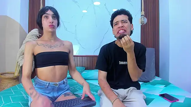 Snapshot of Loversinfire2 chatting on 7, 1, 2026 Loversinfire2 online show from 7, 1, 2026