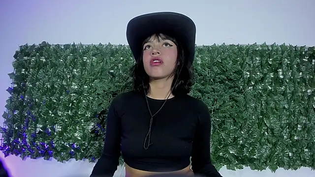 Snapshot of LiilithStonne chatting on 12, 1, 2026 LiilithStonne online show from 12, 1, 2026