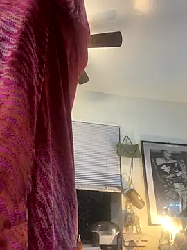 Snapshot of Motherbigbus chatting on 19, 12, 2025 Motherbigbus online show from 19, 12, 2025