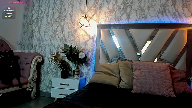 LILITH LIBELULA online show from 15, 12, 2025