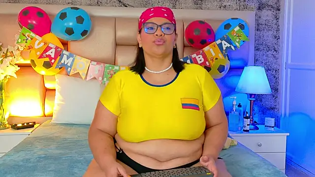 SelennaCooper online show from 11, 6, 2026