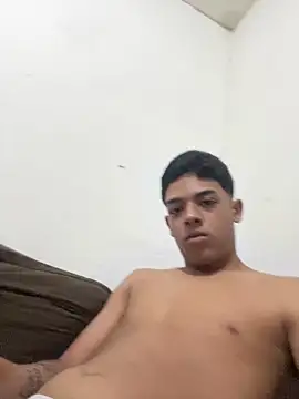 Snapshot of mateuszin18 chatting on 16, 11, 2025 mateuszin18 online show from 16, 11, 2025