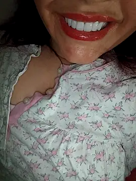 Snapshot of Virginass2000 chatting on 20, 11, 2025 Virginass2000 online show from 20, 11, 2025