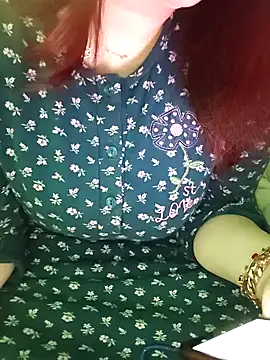 Snapshot of Virginass2000 chatting on 28, 11, 2025 Virginass2000 online show from 28, 11, 2025