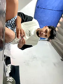 Snapshot of deivonthewater chatting on 27, 11, 2025 deivonthewater online show from 27, 11, 2025