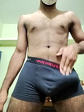 Snapshot of Yournextdoorboy chatting on 18, 6, 2026 Yournextdoorboy online show from 18, 6, 2026