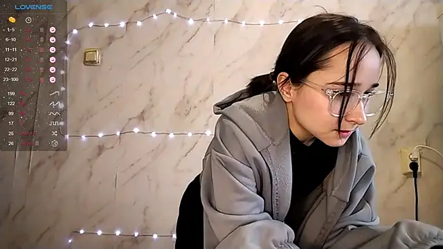 TianaMeiser online show from 19, 12, 2025