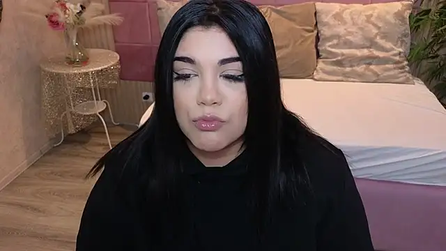 Snapshot of SpicyCarlaXX chatting on 5, 2, 2026 SpicyCarlaXX online show from 5, 2, 2026