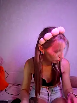 Snapshot of carolinakis_ chatting on 20, 11, 2025 carolinakis online show from 20, 11, 2025