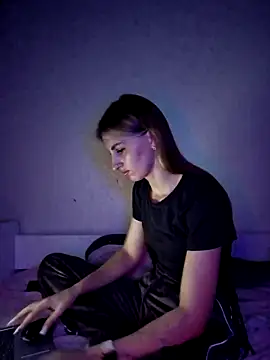 Snapshot of carolinakis_ chatting on 2, 12, 2025 carolinakis online show from 2, 12, 2025