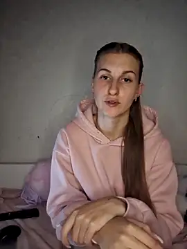 Snapshot of carolinakis_ chatting on 6, 2, 2026 carolinakis online show from 6, 2, 2026