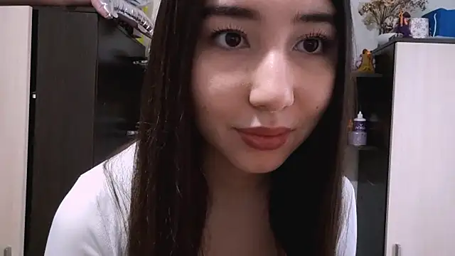 Snapshot of Alice_puff chatting on 28, 11, 2025 Alice puff online show from 28, 11, 2025