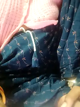 Anushasharma89 online show from 15, 12, 2025