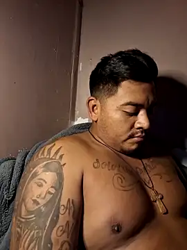 Snapshot of Elchico3030 chatting on 17, 11, 2025 Elchico3030 online show from 17, 11, 2025