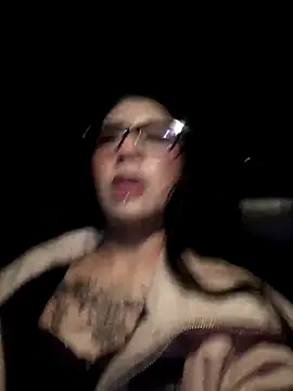 Snapshot of Dannii- chatting on 30, 11, 2025 Dannii- online show from 30, 11, 2025