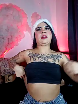 Snapshot of Dannii- chatting on 18, 12, 2025 Dannii- online show from 18, 12, 2025