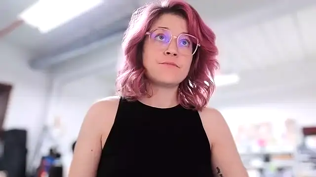 winestaindlips online show from 25, 11, 2025