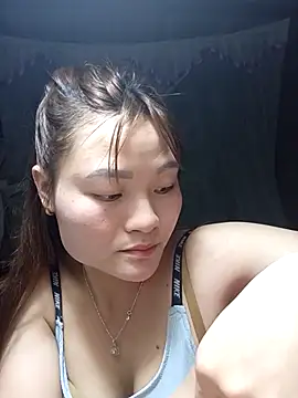 Snapshot of Lee-Thee chatting on 5, 2, 2026 Lee-Thee online show from 5, 2, 2026