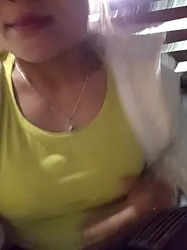 Snapshot of Lee-Thee chatting on 9, 2, 2026 Lee-Thee online show from 9, 2, 2026