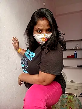 Snapshot of CUTE-LOVE-SWEETS chatting on 17, 12, 2025 CUTE-LOVE-SWEETS online show from 17, 12, 2025