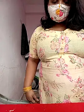 Snapshot of CUTE-LOVE-SWEETS chatting on 21, 12, 2025 CUTE-LOVE-SWEETS online show from 21, 12, 2025