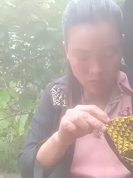 meomeo-00 online show from 4, 12, 2025