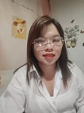 Snapshot of Cover-baa chatting on 13, 6, 2026 Cover-baa online show from 13, 6, 2026