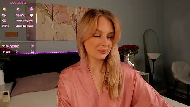 Snapshot of KiraRuiz chatting on 1, 2, 2026 KiraRuiz online show from 1, 2, 2026