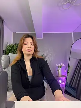 Snapshot of AmberRosewood chatting on 4, 3, 2026 AmberRosewood online show from 4, 3, 2026