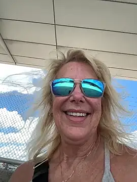 Snapshot of FitCougar chatting on 14, 5, 2026 FitCougar online show from 14, 5, 2026