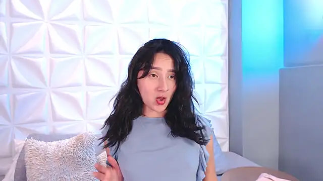 Snapshot of HorneyyQueen chatting on 3, 12, 2025 HorneyyQueen online show from 3, 12, 2025