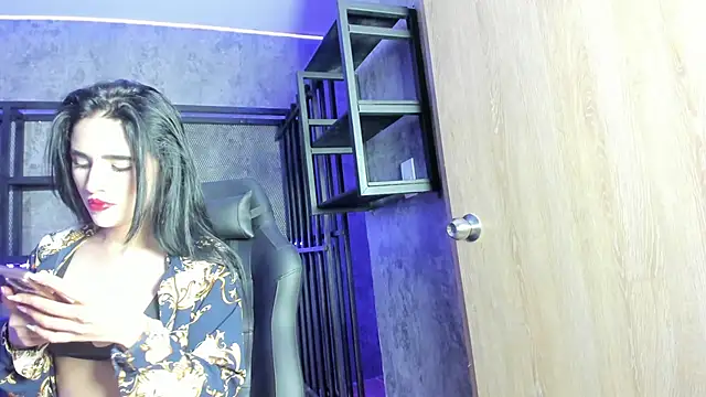 Snapshot of HorneyyQueen chatting on 20, 12, 2025 HorneyyQueen online show from 20, 12, 2025