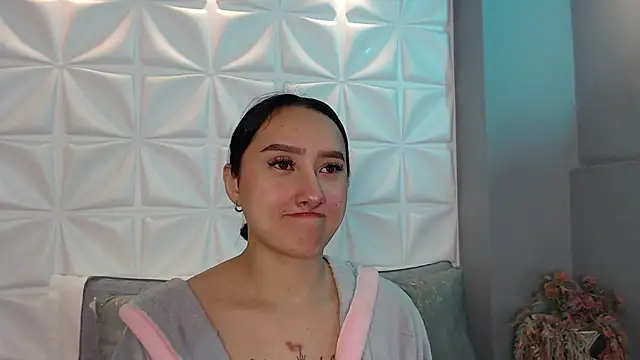 Snapshot of HorneyyQueen chatting on 6, 1, 2026 HorneyyQueen online show from 6, 1, 2026