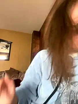 Snapshot of Rosegold69 chatting on 18, 11, 2025 Rosegold69 online show from 18, 11, 2025