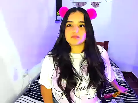 Babyhoney18 online show from 18, 11, 2025