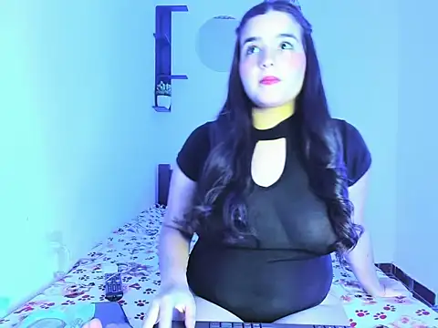 Babyhoney18 online show from 16, 12, 2025