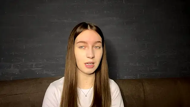 Snapshot of CindaWinn chatting on 22, 11, 2025 CindaWinn online show from 22, 11, 2025