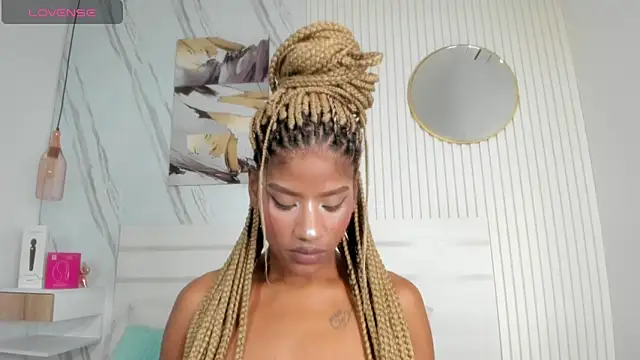 Snapshot of Afro_Luna chatting on 1, 6, 2026 Afro Luna online show from 1, 6, 2026