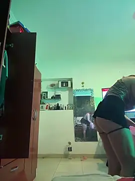 Snapshot of makivede2025 chatting on 18, 11, 2025 makivede2025 online show from 18, 11, 2025