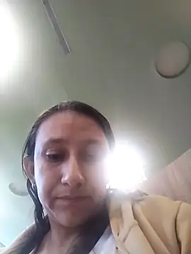 Mikela 19 online show from 22, 12, 2025