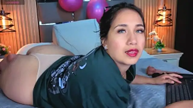 Snapshot of Lauroberts7 chatting on 13, 3, 2026 Lauroberts7 online show from 13, 3, 2026